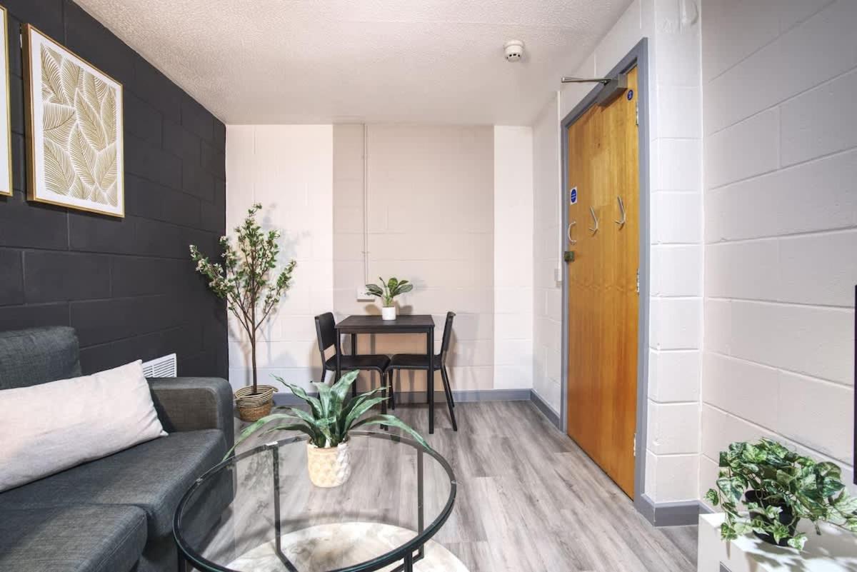 1Br City Centre Apt, Self Check In, Wifi, By Derbnb Sheffield Kültér fotó